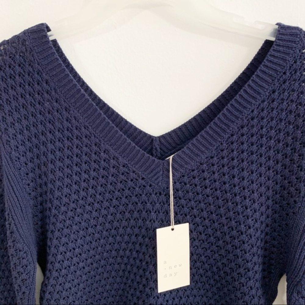 NWT A New Day V-Neck Knit Sweater Size S